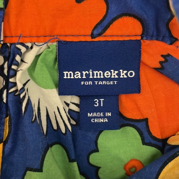 MARIMEKKO LITTLE GIRLS FLOWER PATTERN DRESS - Picture 5 of 5